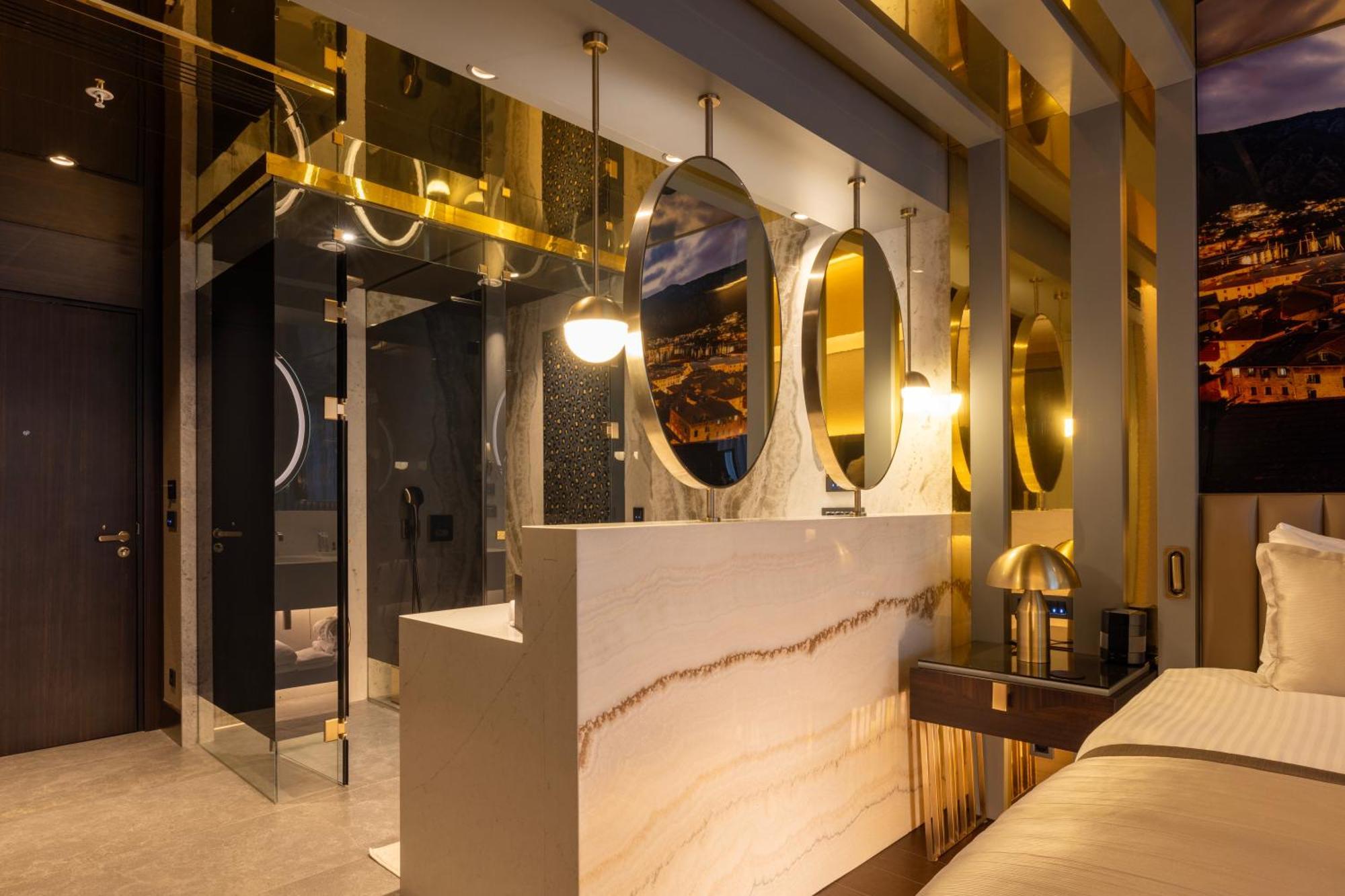 Merit Starlit Hotel & Residences 布德瓦 外观 照片