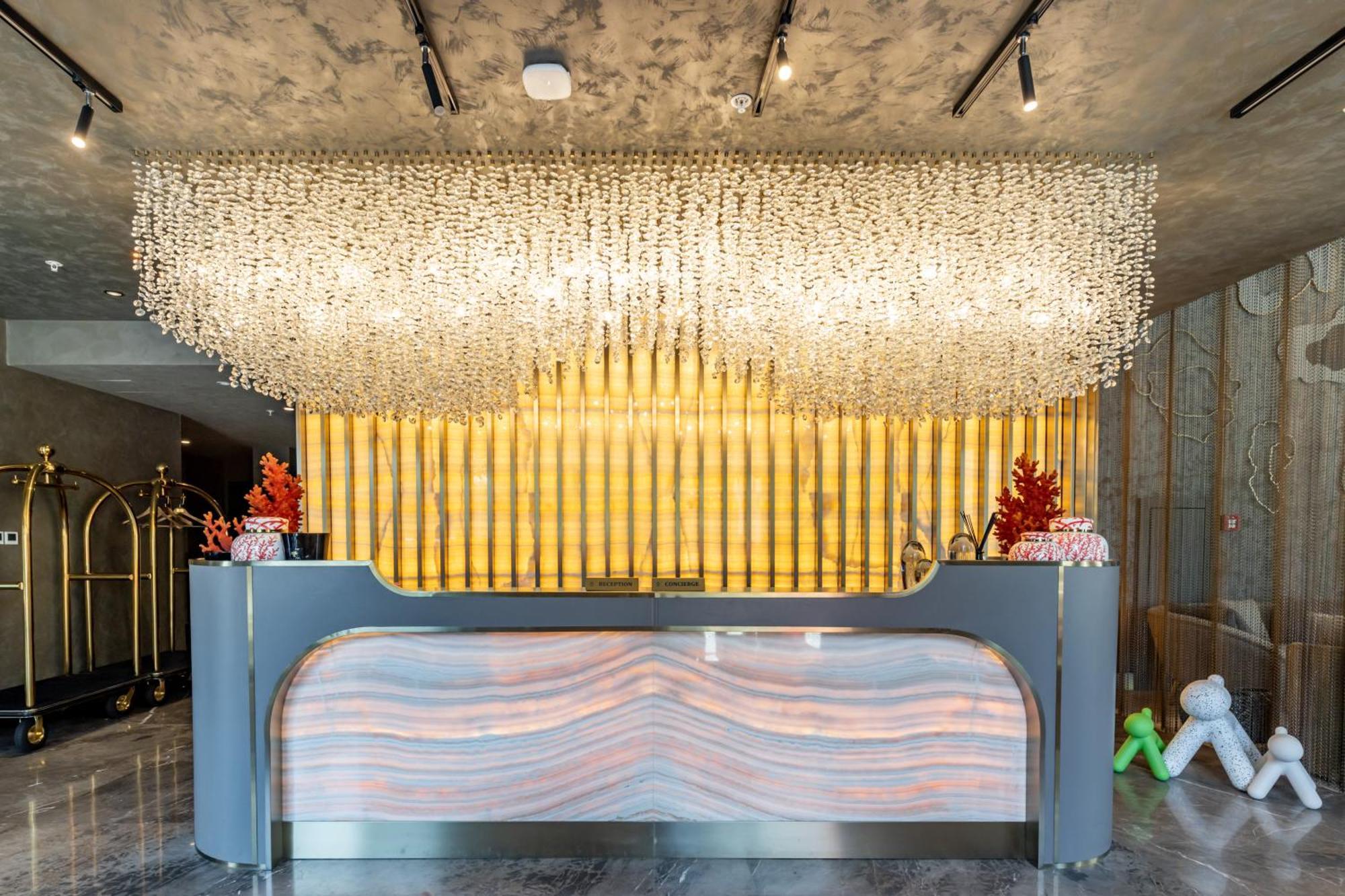 Merit Starlit Hotel & Residences 布德瓦 外观 照片